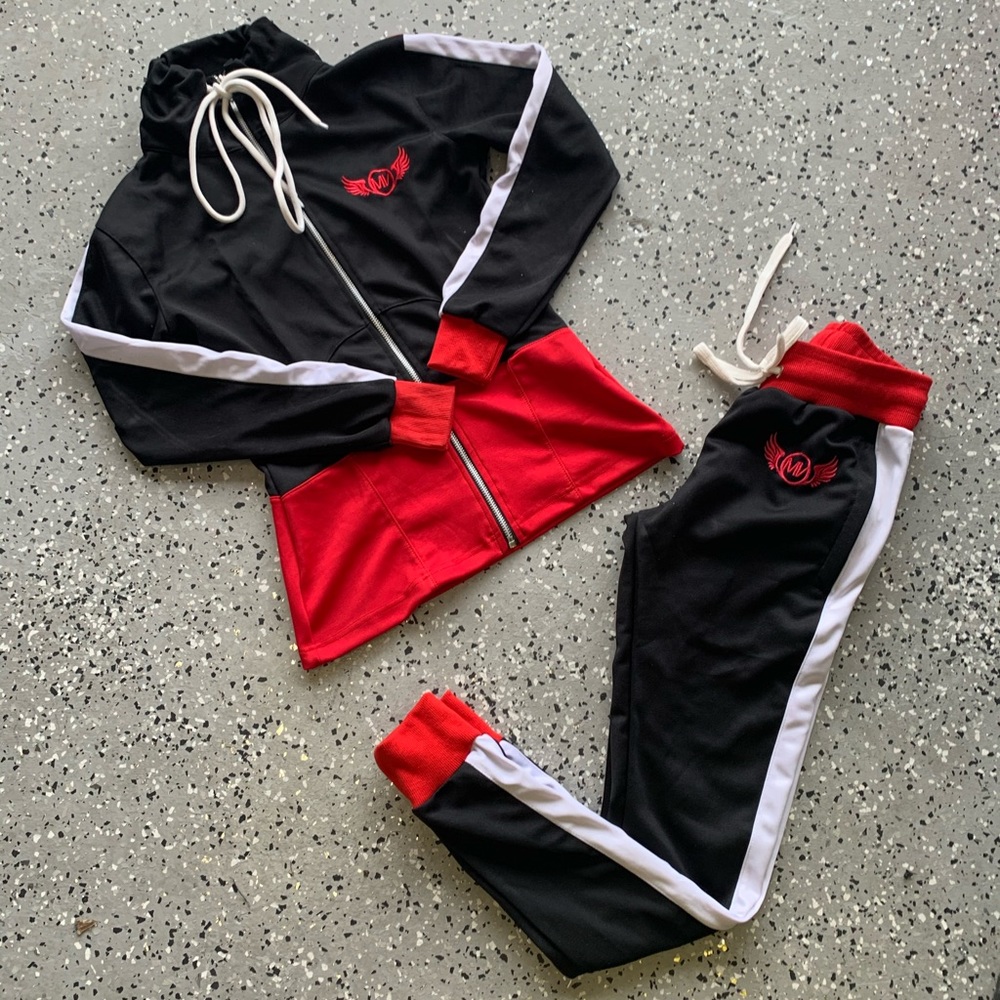 Women 2 toned two piece jogger set